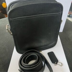 Vintage Coach Limited Edition Camera Zip Crossbody Bag 9817 Black & Nickel